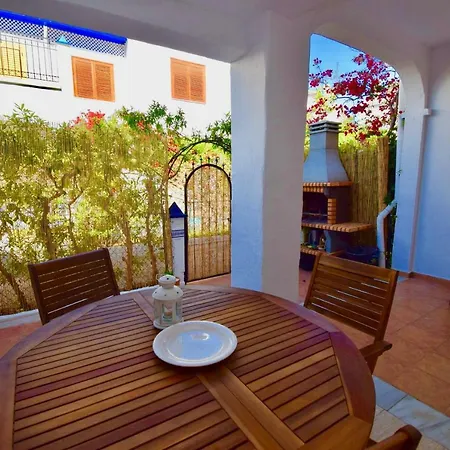 38 Fantastic // Ac - Wifi Holiday home *