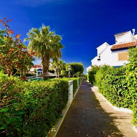 38 Fantastic // Ac - Wifi Holiday home *