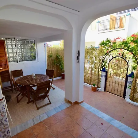 38 Fantastic // Ac - Wifi Holiday home